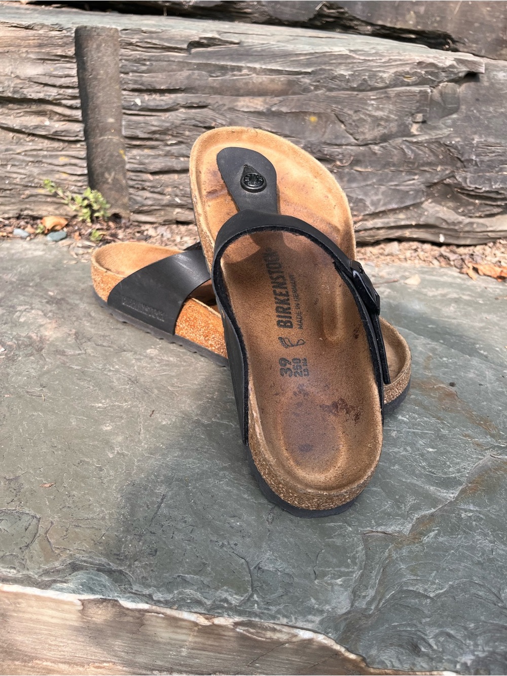 Birkenstock Gizeh-Black Toe-Post Sandals
